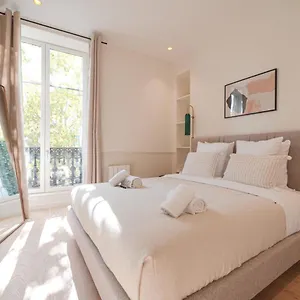 Mbm - Luxury Center Parijs